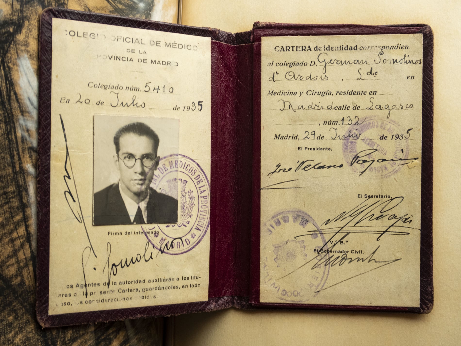 Foto carnet colegio oficial de médicos