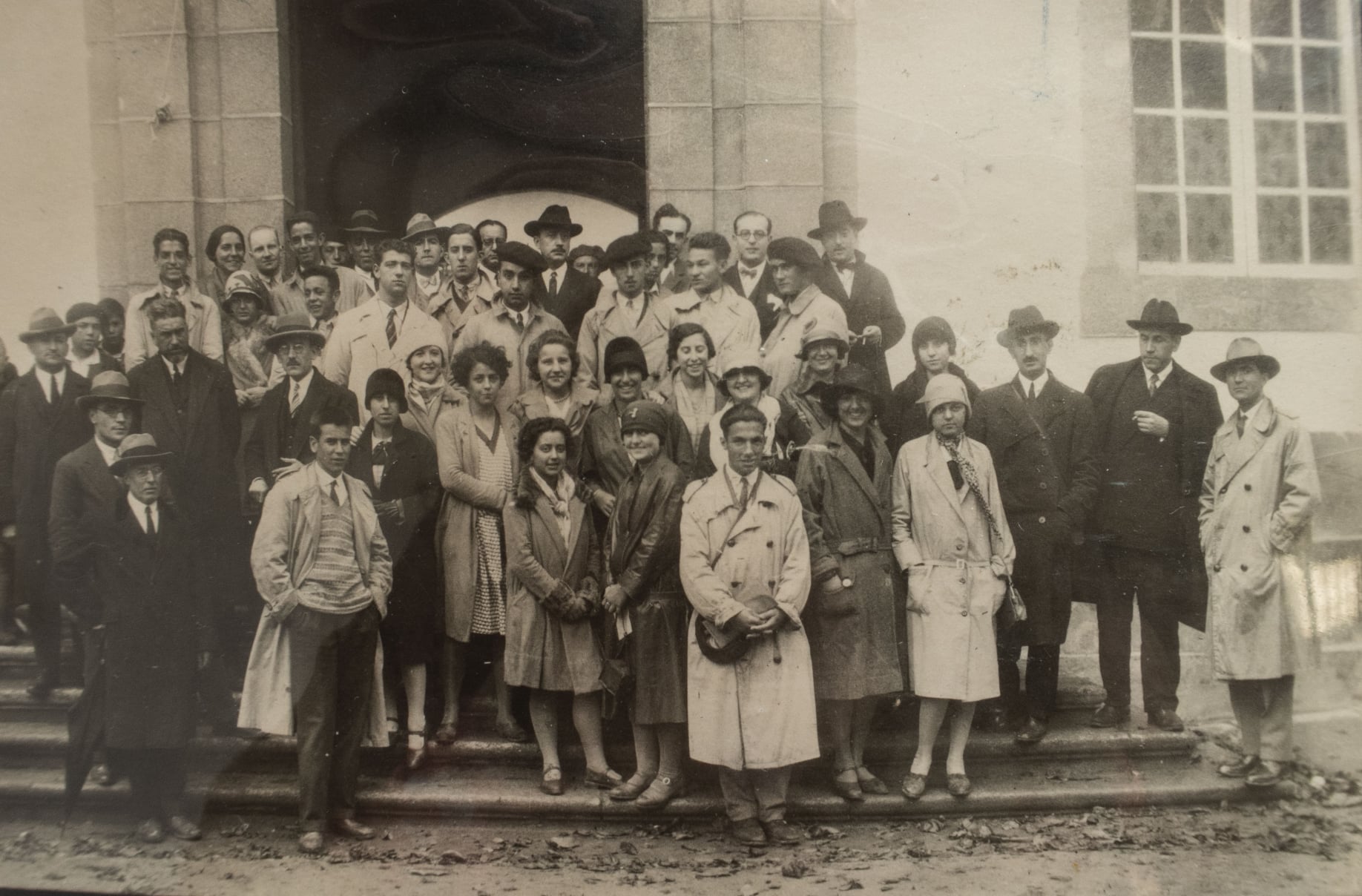 Foto profesores y amigos texto